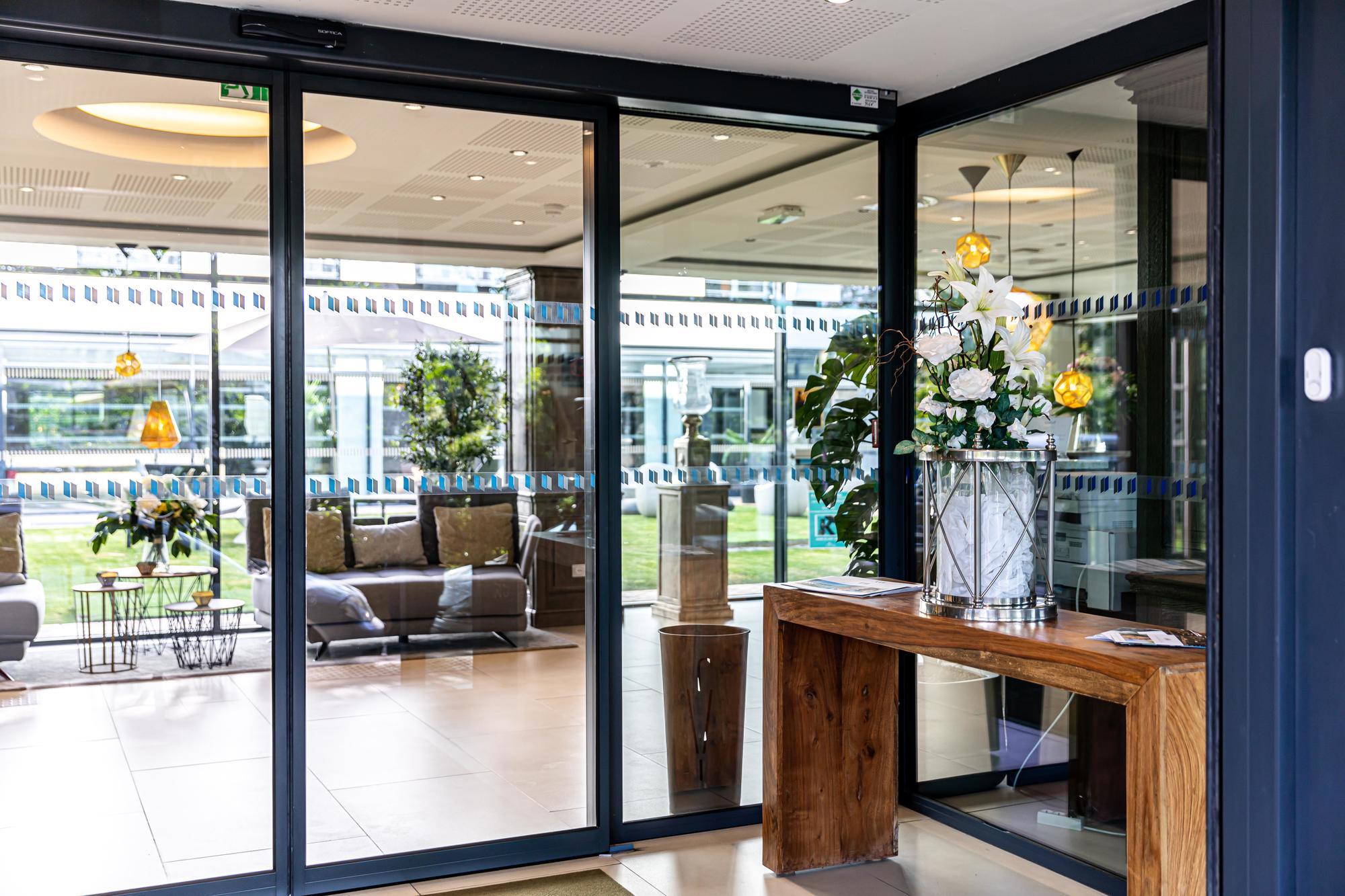 Les Jardins De St Cloud Aparthotel Saint-Cloud Exterior photo