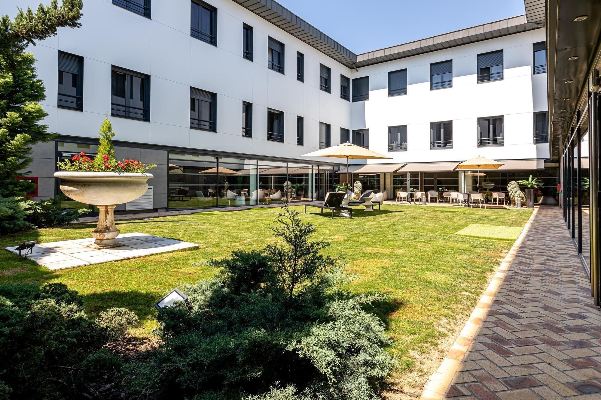 Les Jardins De St Cloud Aparthotel Saint-Cloud Exterior photo